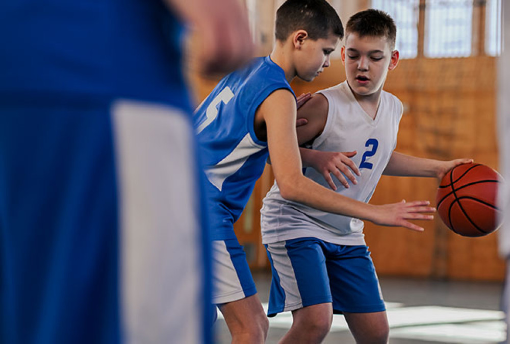 Tisztességtelen lehet az a szerződéses feltétel, amely megköveteli, hogy egy fiatal sportoló fizesse ki keresete egy részét, ha profi sportolóvá válik.